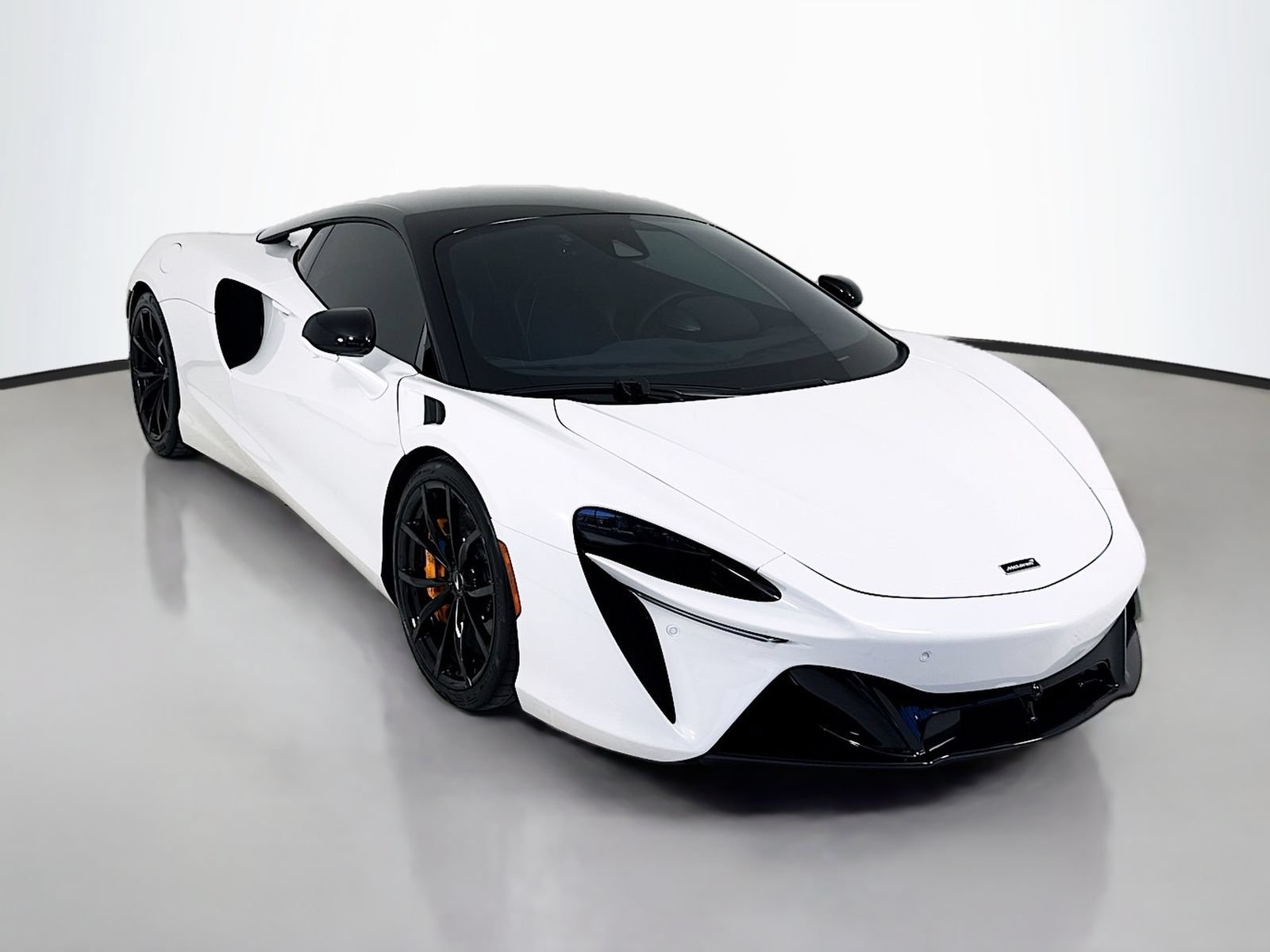 Used 2024 McLaren Artura RWD video 1
