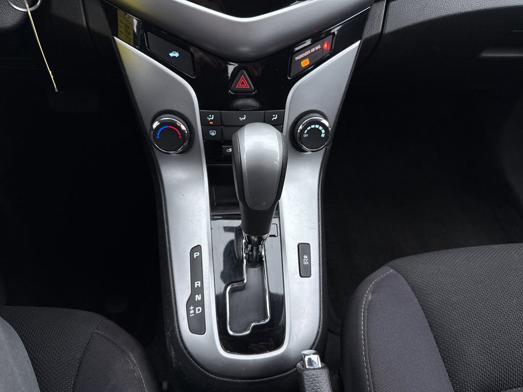 Used 2015 Chevrolet Cruze Eco image 21