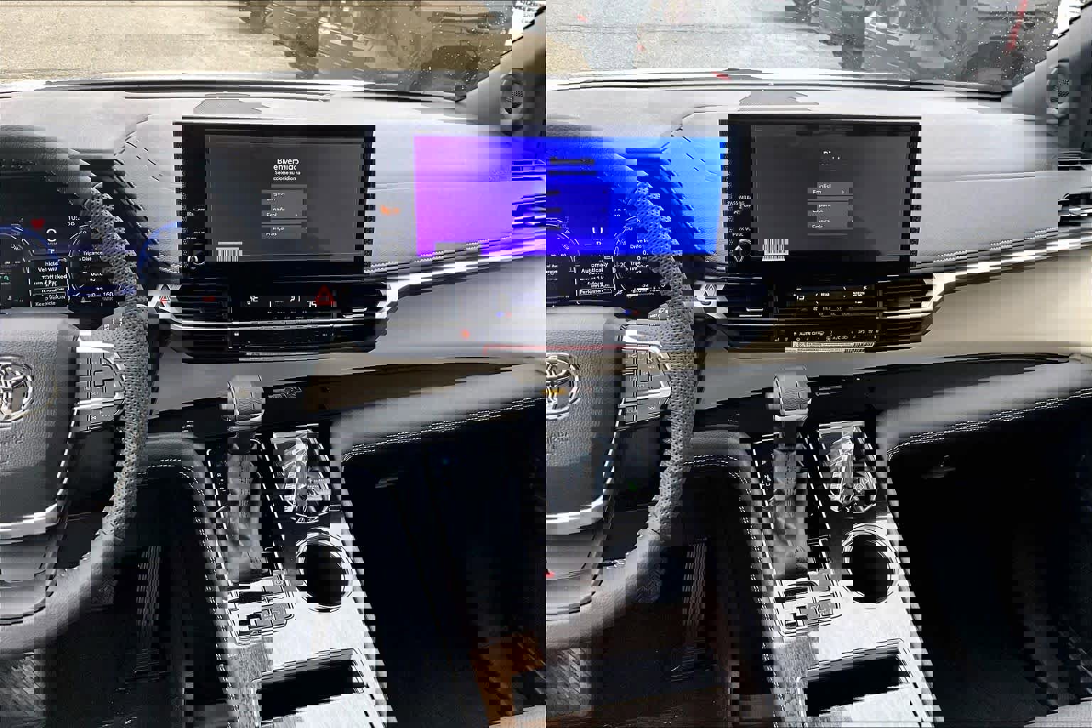 New 2026 Toyota Sienna Limited image 6