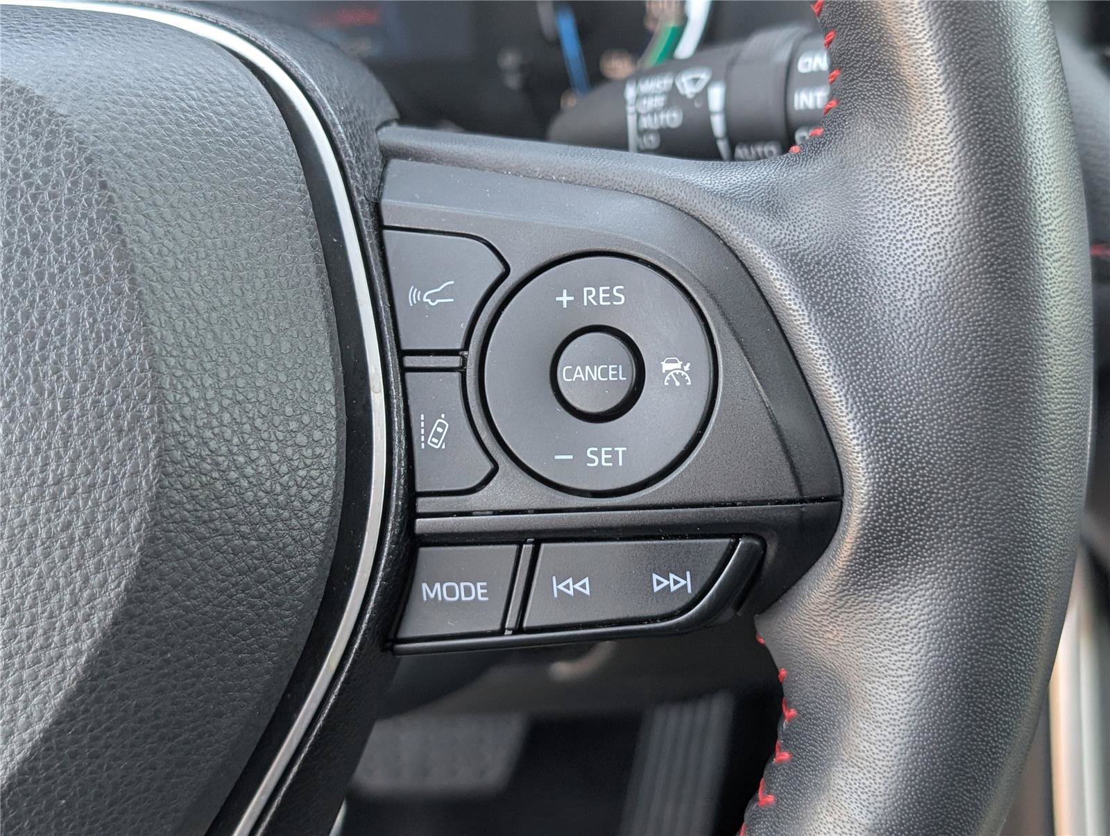 Used 2024 Toyota RAV4 SE w/ Weather & Moonroof Package AWD/4WD image 26