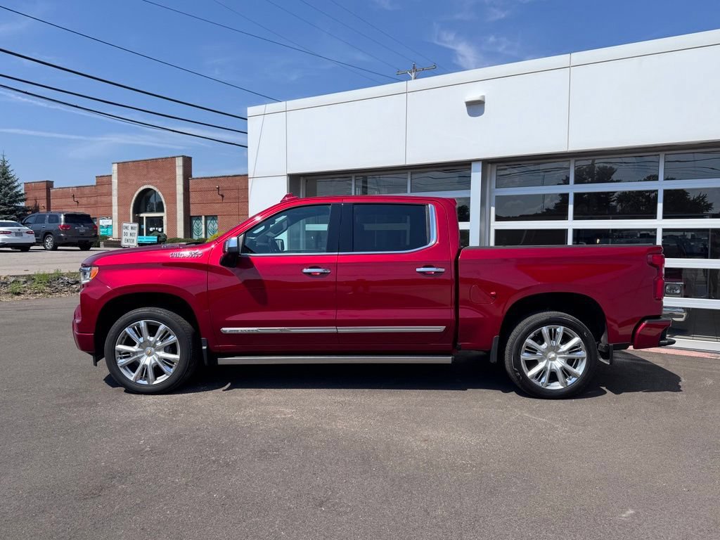 Used 2024 Chevrolet Silverado 1500 High Country AWD/4WD image 3