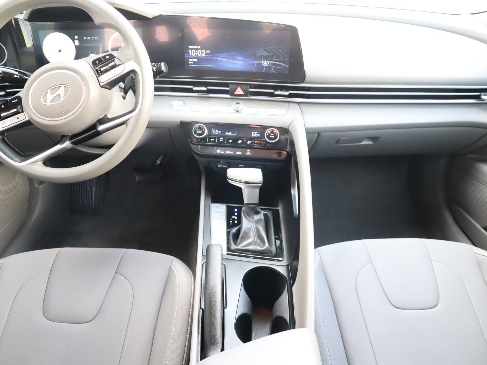 Used 2024 Hyundai Elantra SEL FWD image 27