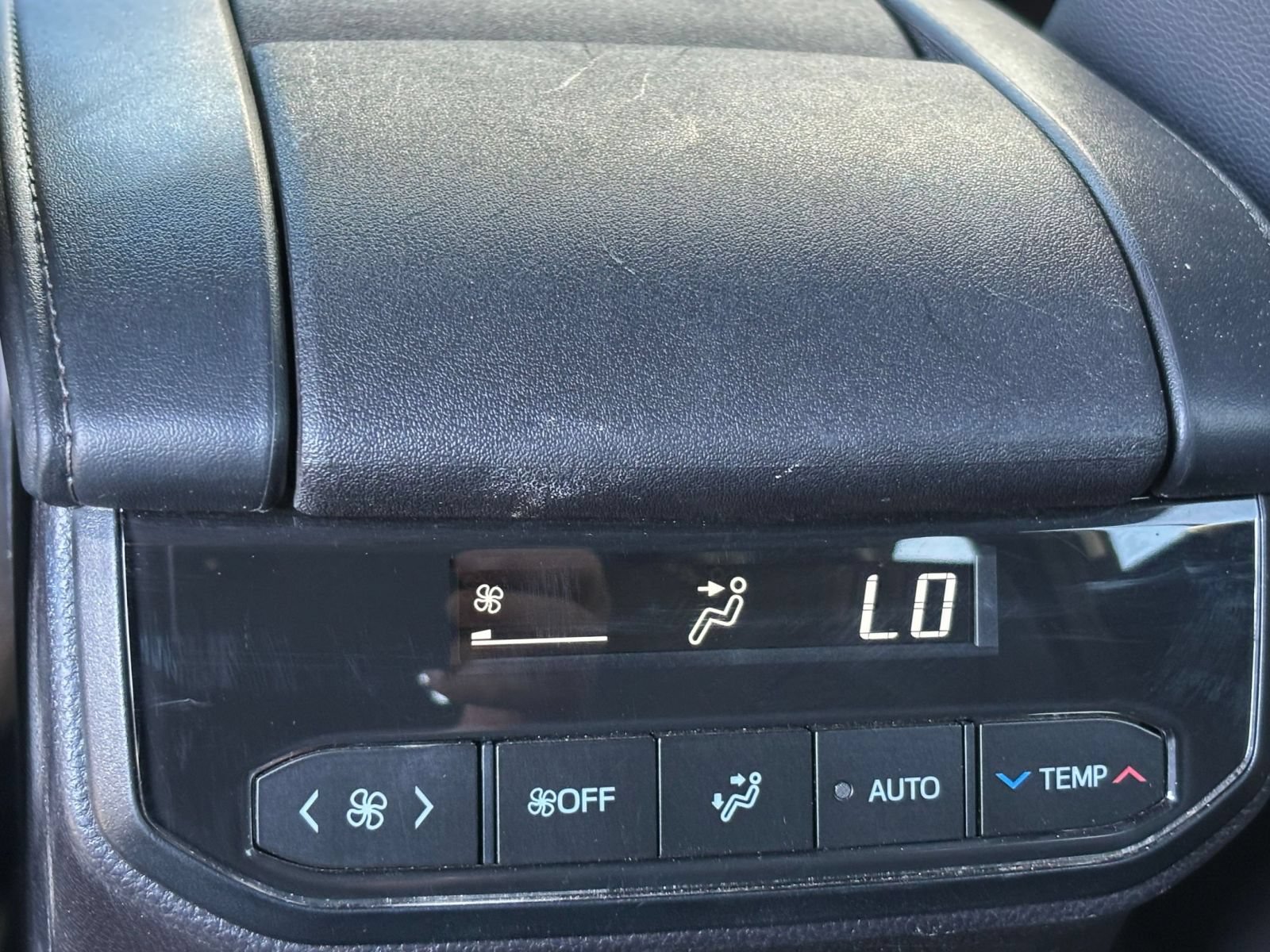 Used 2025 Toyota Highlander XSE AWD/4WD image 20
