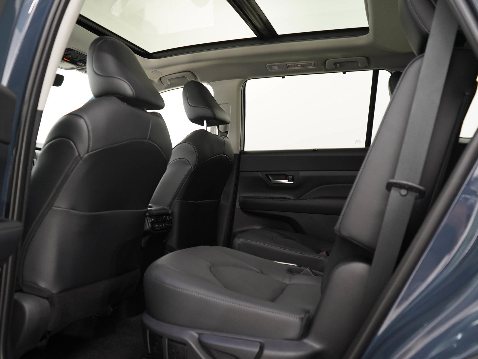 Used 2026 Toyota Grand Highlander AWD image 19