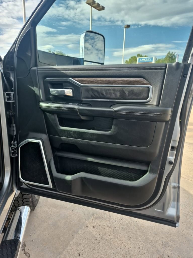 Used 2020 RAM 2500 Laramie AWD/4WD image 17