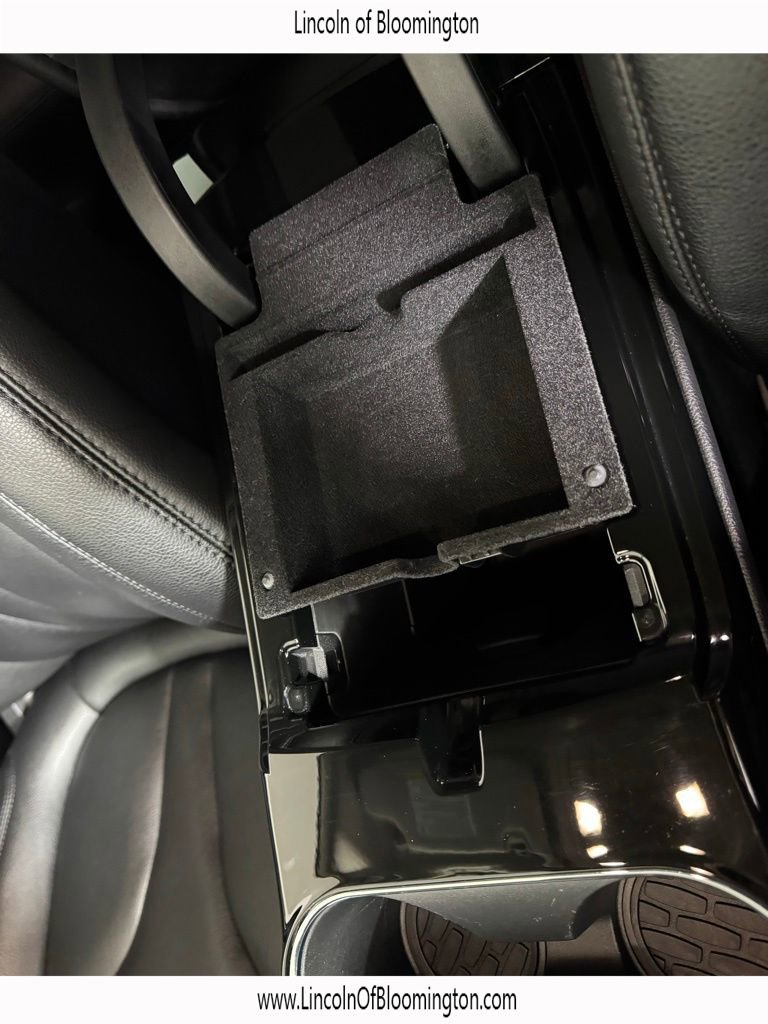 Used 2023 Lincoln Nautilus AWD w/ Premium Package image 33