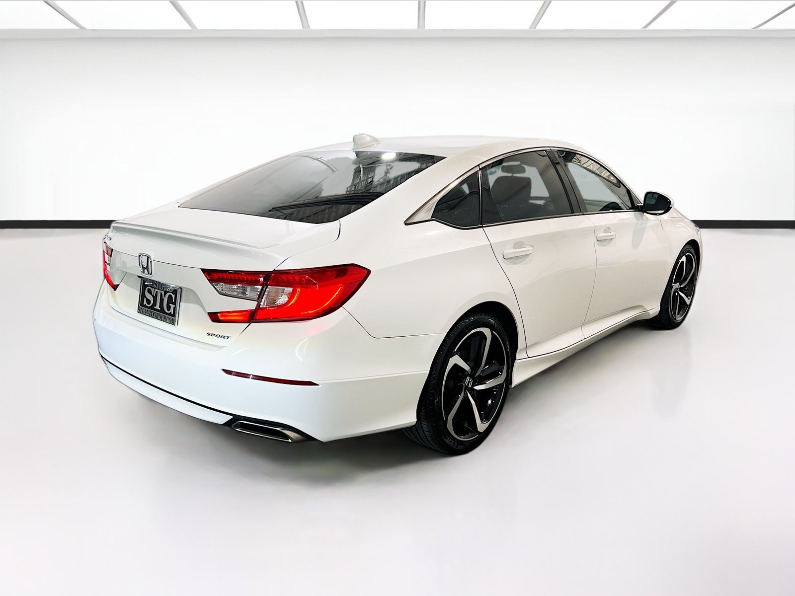 Used 2020 Honda Accord Sport image 4