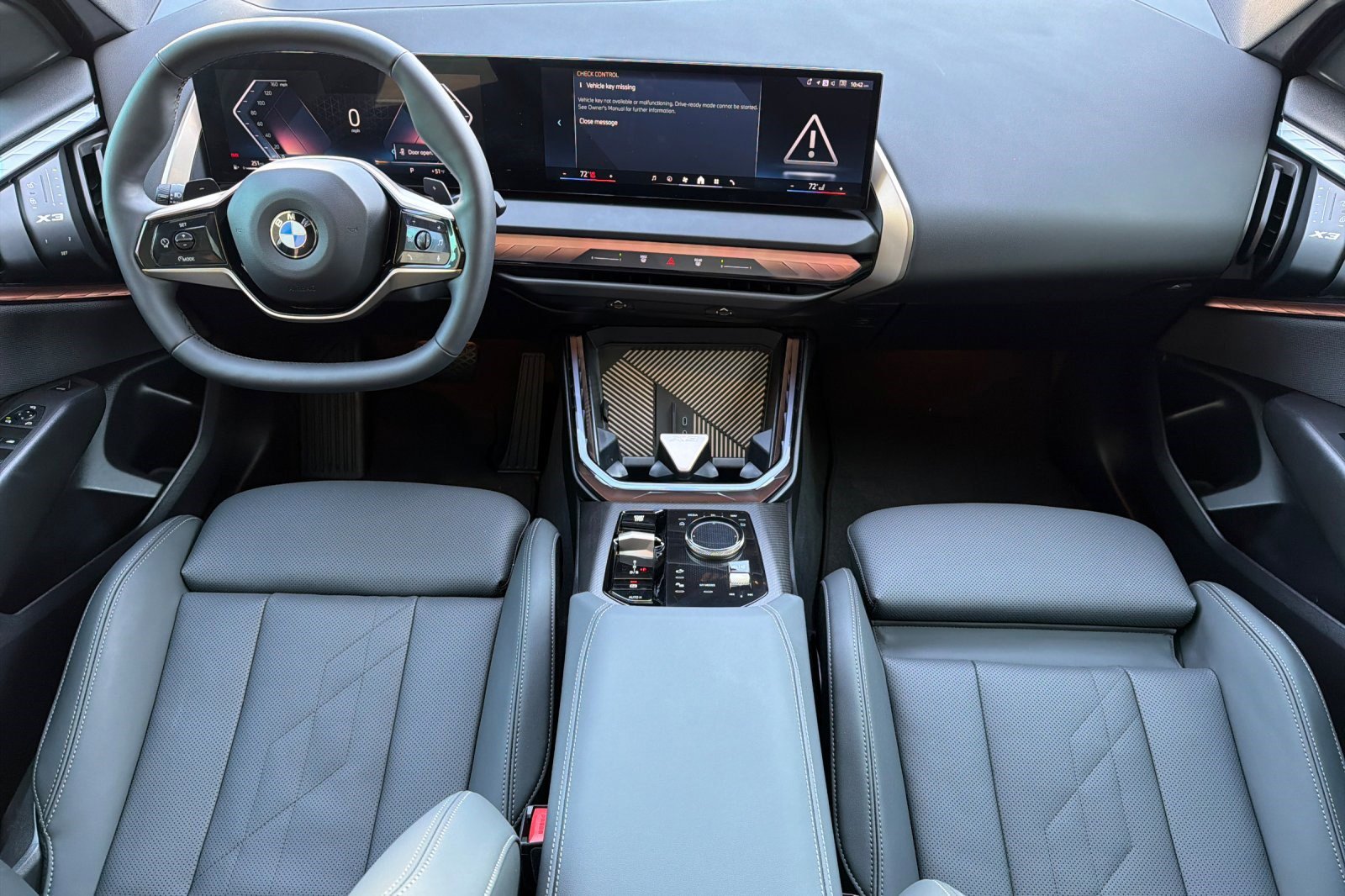 Used 2025 BMW X3 xDrive30i w/ Premium Package image 17