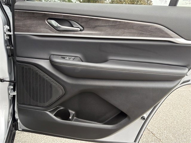 New 2025 Jeep Grand Cherokee L Limited image 16