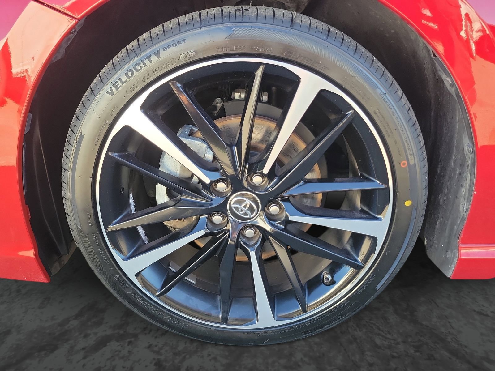 Used 2019 Toyota Camry XSE w/ Driver Assist Package image 5