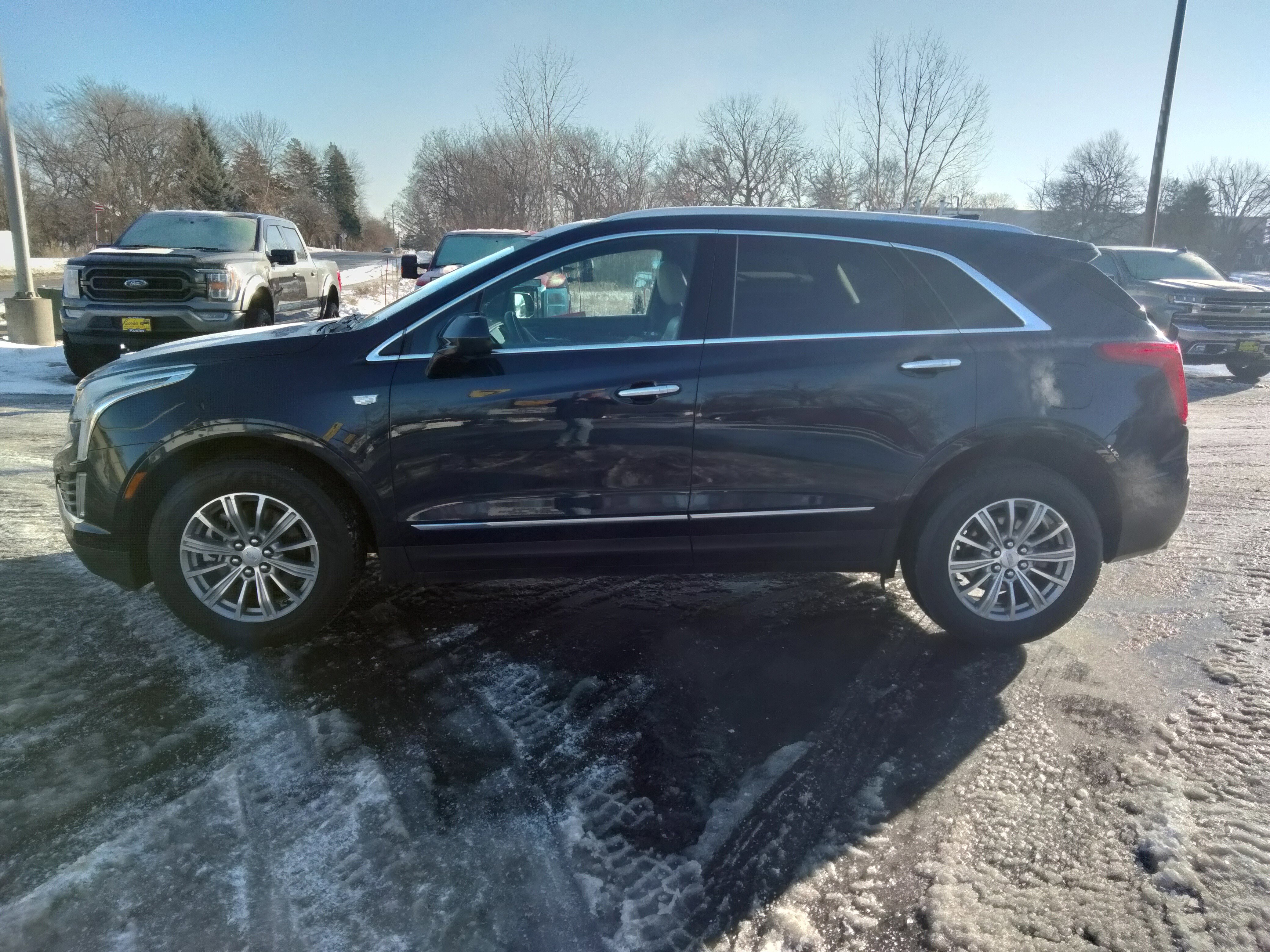 Used 2017 Cadillac XT5 Luxury w/ Driver Awareness Package image 5