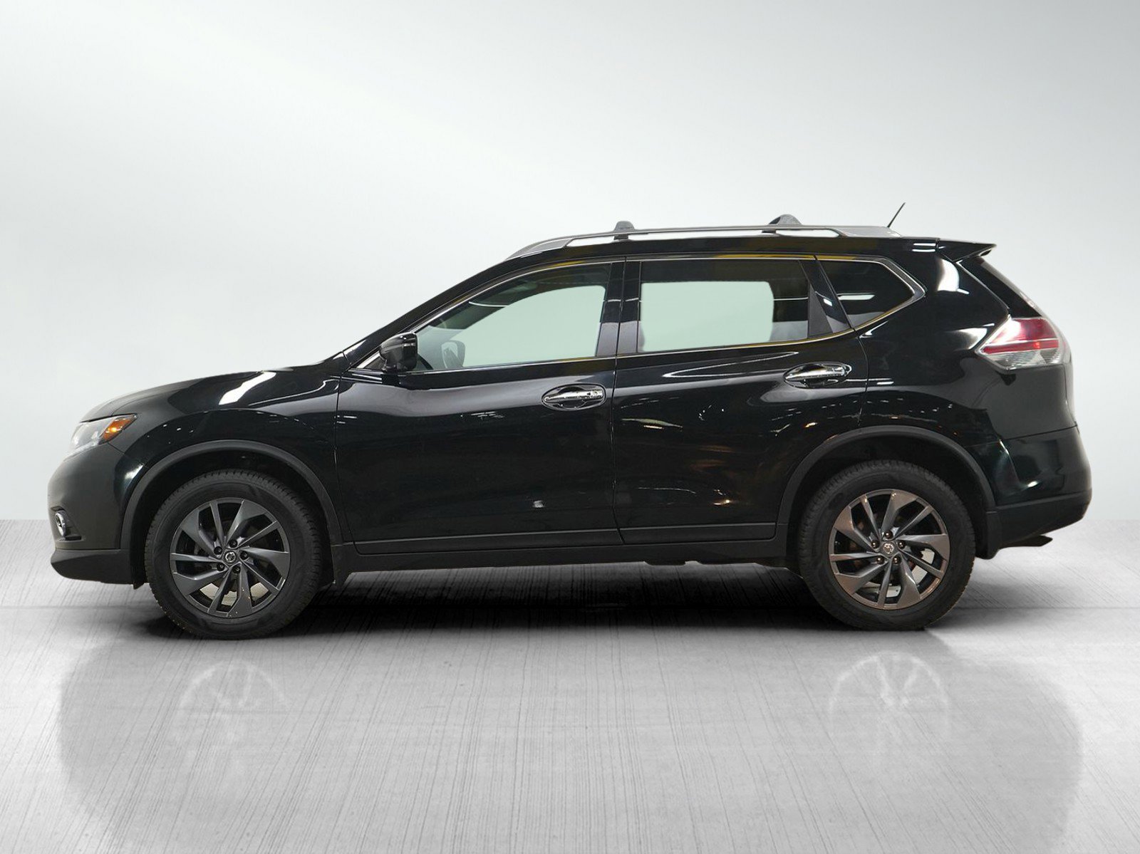 Used 2016 Nissan Rogue SL w/ SL Premium Package AWD/4WD image 2