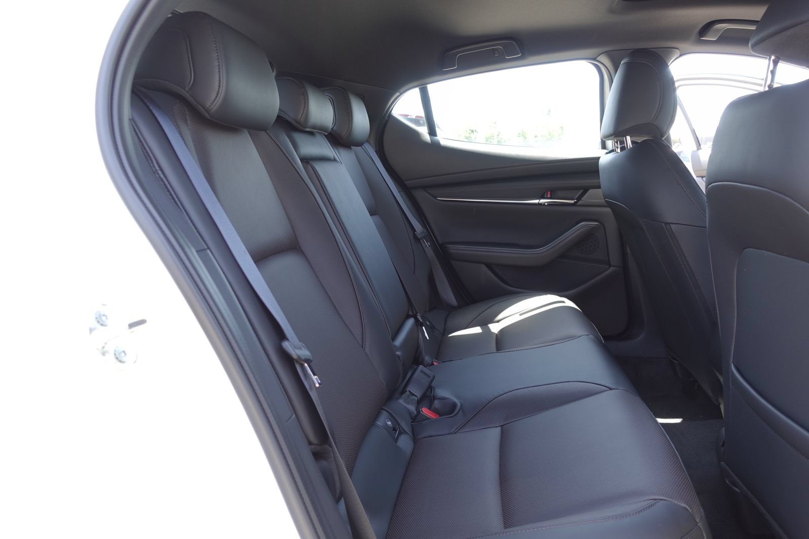 New 2026 MAZDA MAZDA3 2.5 S Hatchback w/ Premium Pkg FWD image 15