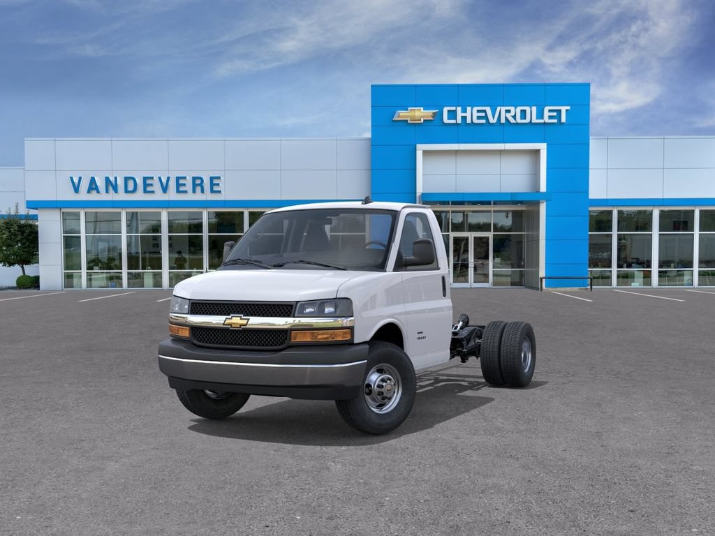 New 2026 Chevrolet Express 3500 w/ Power Convenience Package RWD image 8