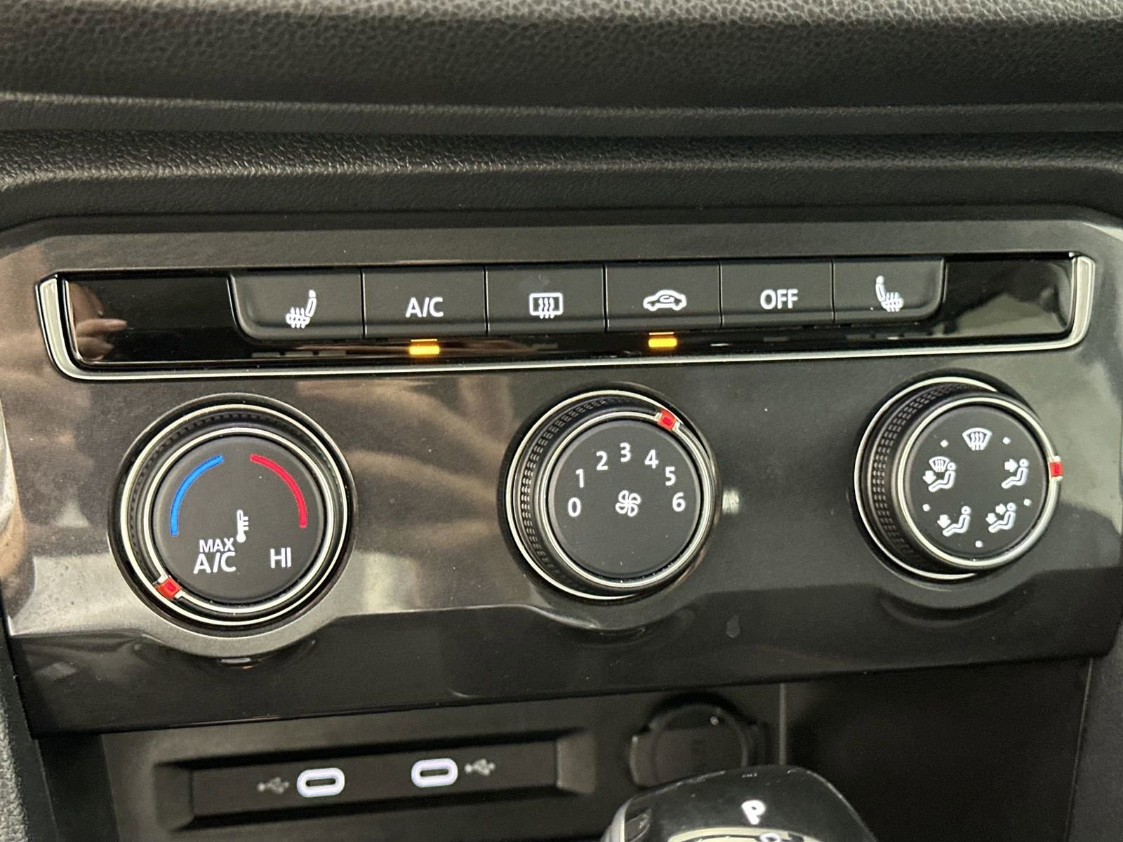 Used 2024 Volkswagen Tiguan Wolfsburg Edition image 23