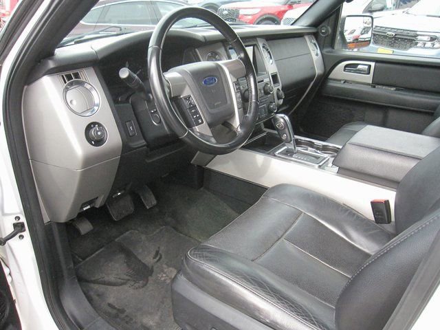Used 2016 Ford Expedition Limited AWD/4WD image 3