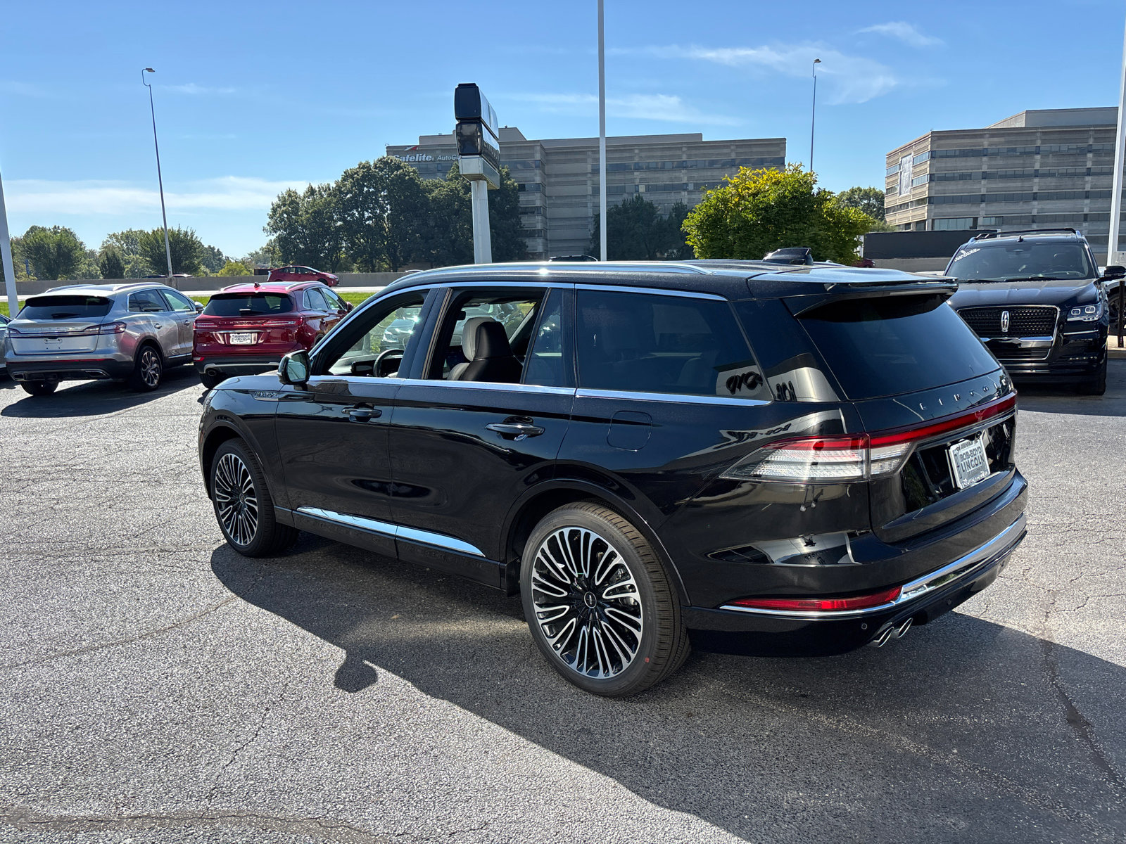 New 2025 Lincoln Aviator Black Label image 5