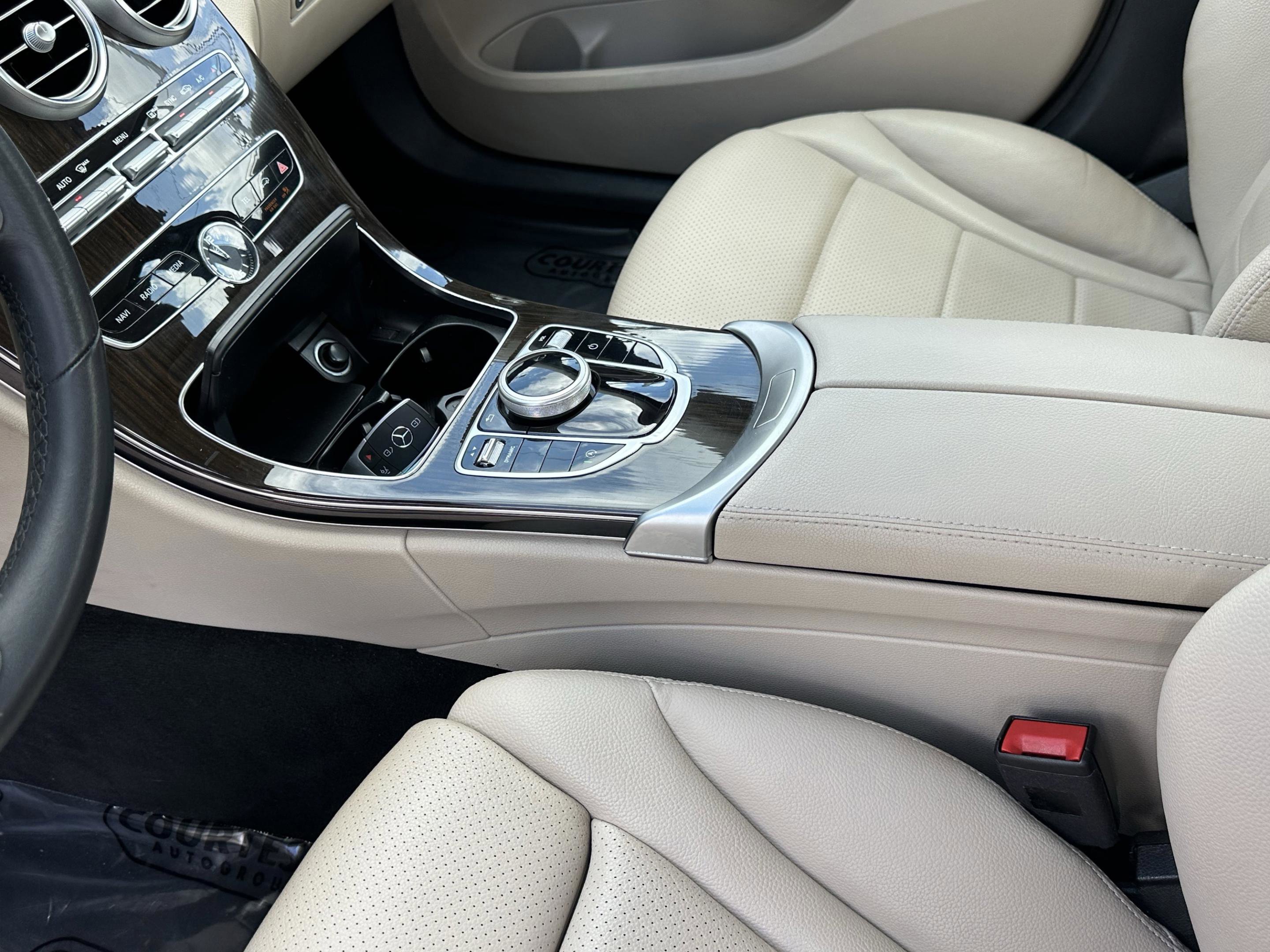 Used 2019 Mercedes-Benz C 300 Sedan image 21