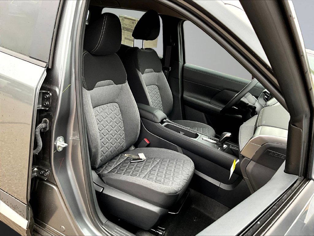 New 2026 Nissan Kicks SV w/ SV Premium Package AWD/4WD image 10