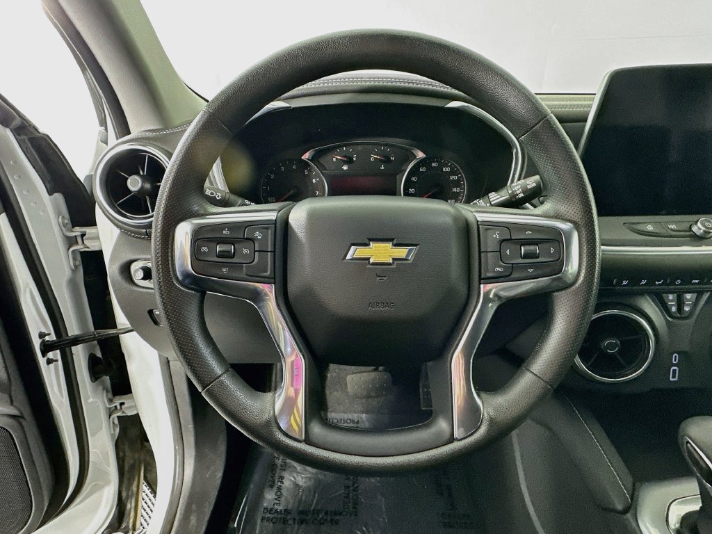 Used 2024 Chevrolet Blazer LT FWD image 16