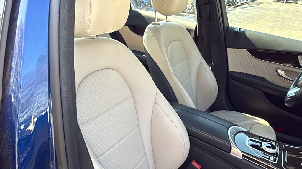 Used 2019 Mercedes-Benz C 300 Sedan image 12