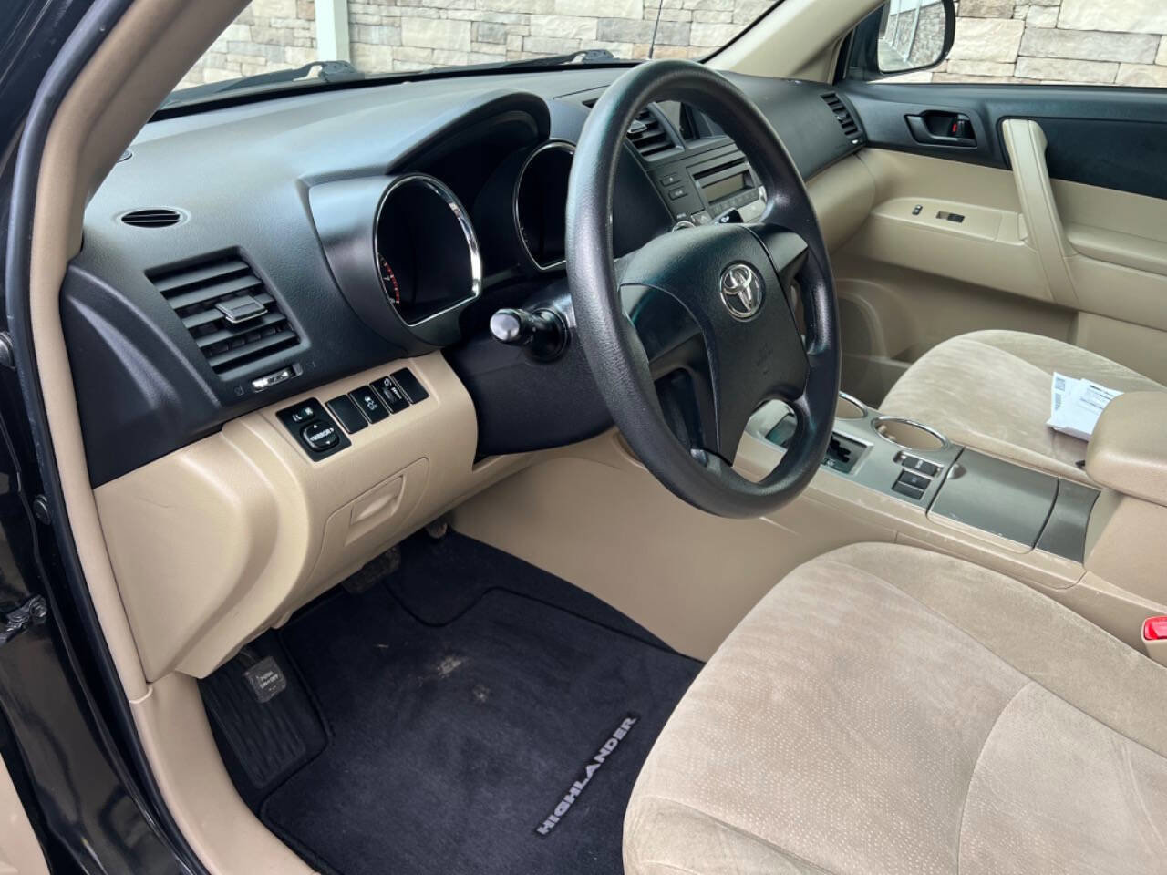 Used 2011 Toyota Highlander 2WD image 6