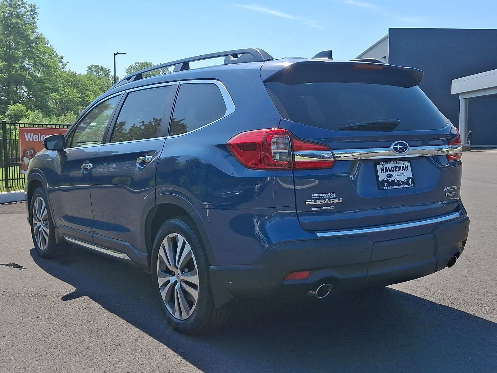 Certified 2022 Subaru Ascent Touring AWD/4WD image 5