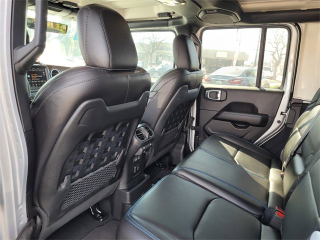 New 2023 Jeep Wrangler Unlimited Rubicon 4xe w/ Steel Bumper Group image 12