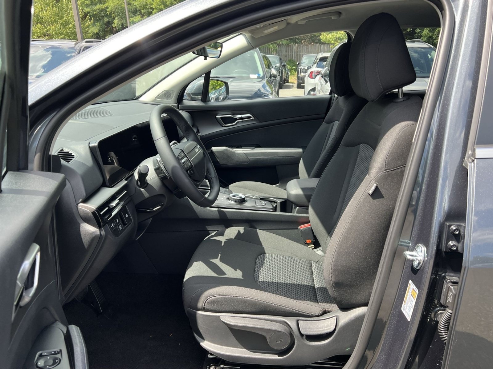 New 2027 Kia Sportage LX FWD image 18