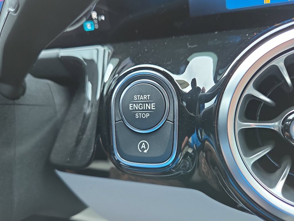 New 2026 Mercedes-Benz GLA 250 4MATIC image 28