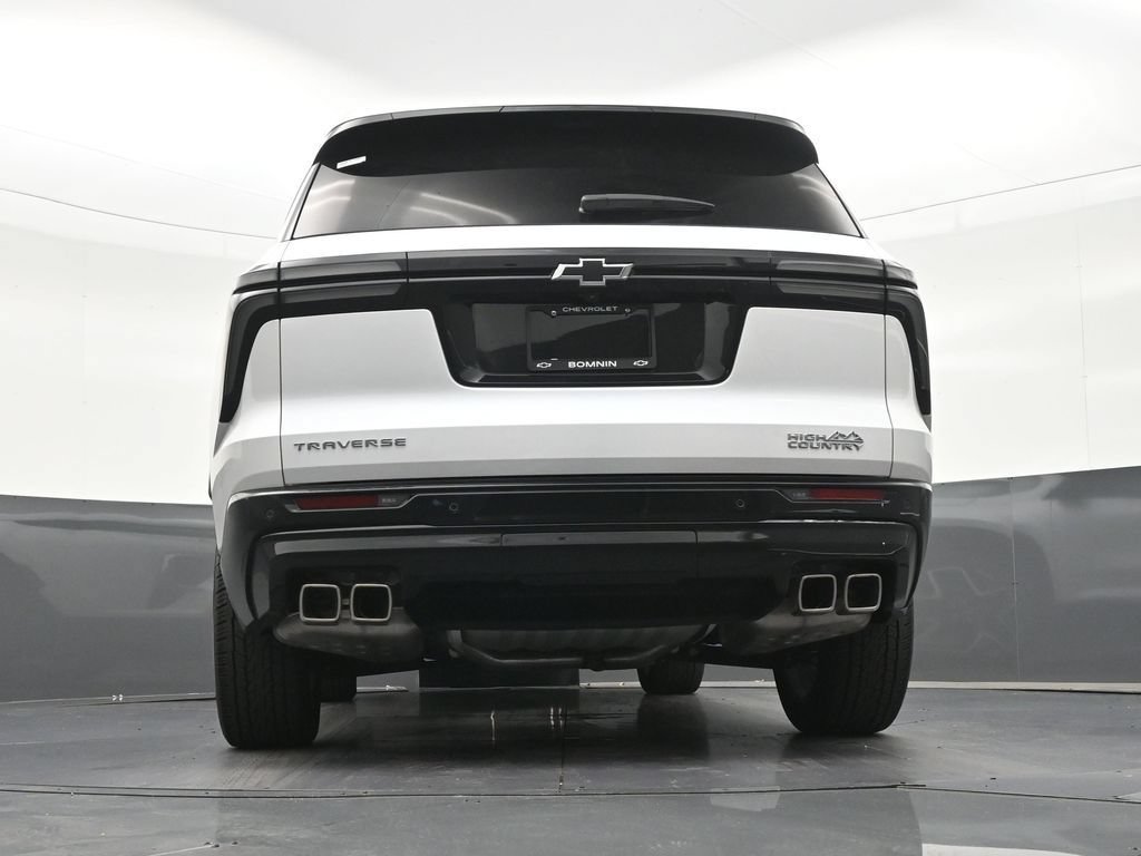 Used 2025 Chevrolet Traverse High Country FWD image 28