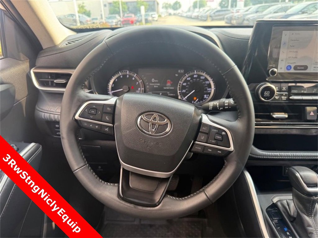Used 2023 Toyota Highlander LE image 15