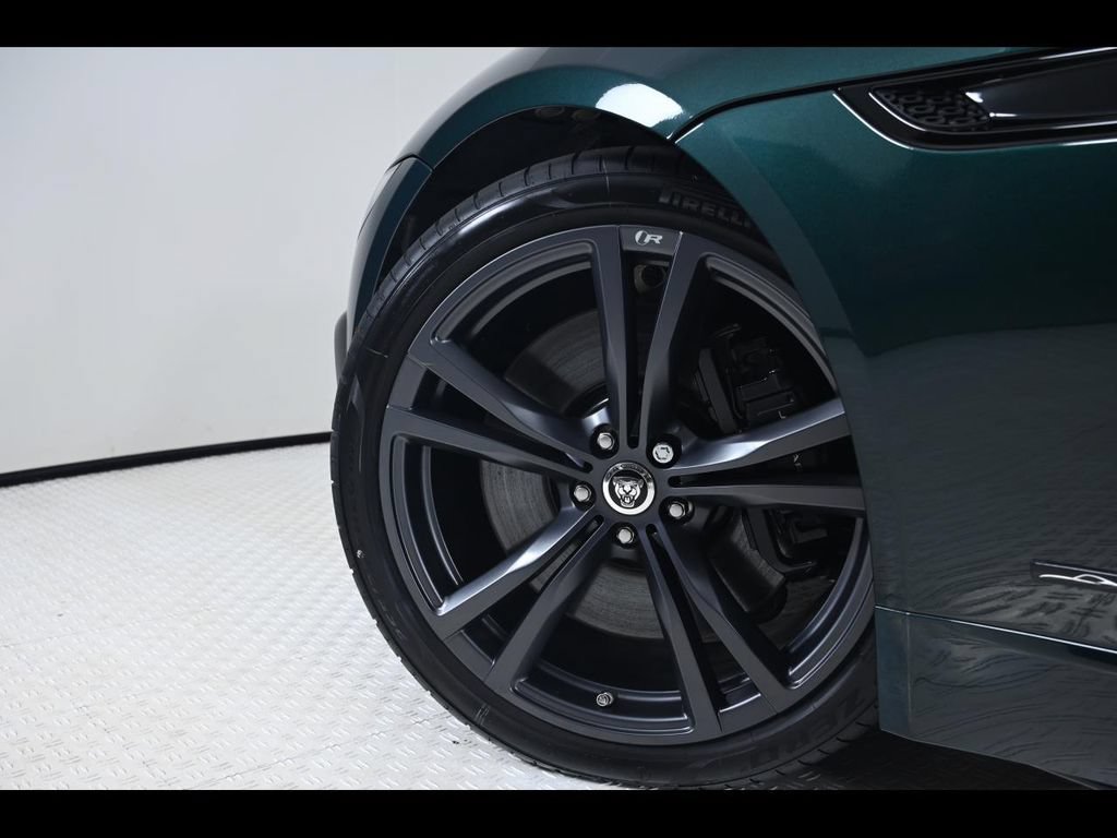 Used 2024 Jaguar F-TYPE R AWD/4WD image 28