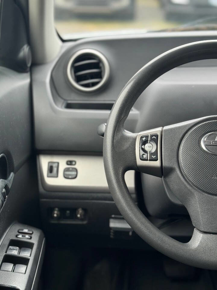 Used 2014 Scion xB FWD image 12