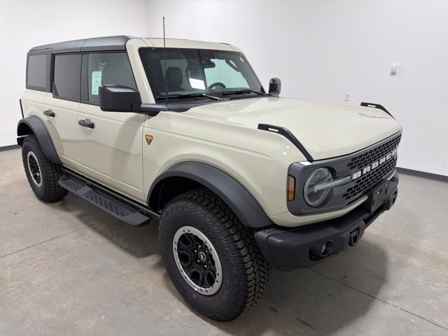 New 2026 Ford Bronco Badlands w/ Sasquatch Package AWD/4WD image 3