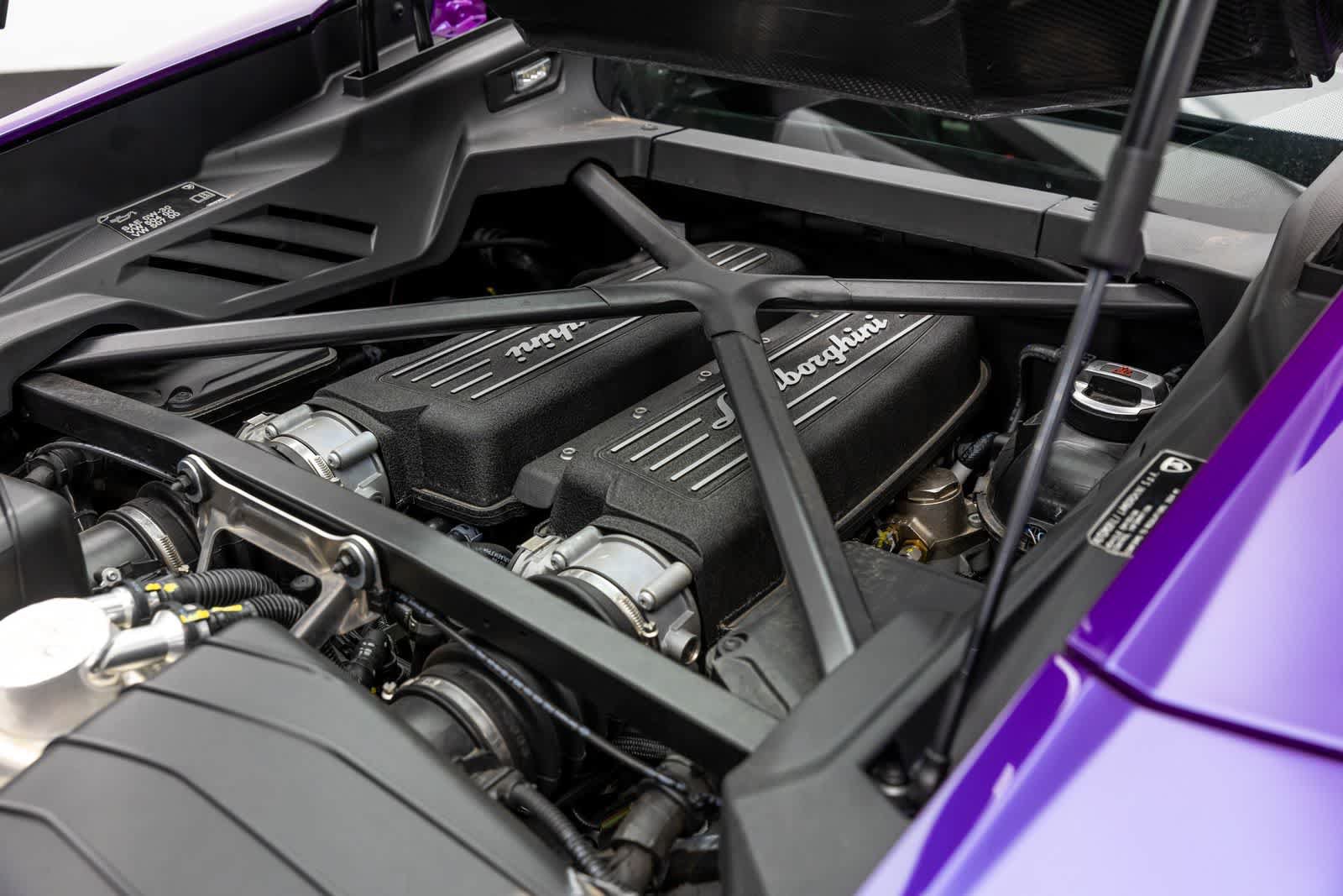 Used 2024 Lamborghini Huracan Tecnica RWD image 39