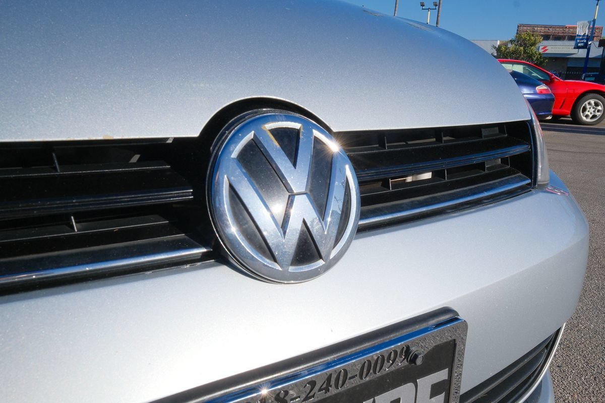 Used 2016 Volkswagen Golf SE FWD image 42