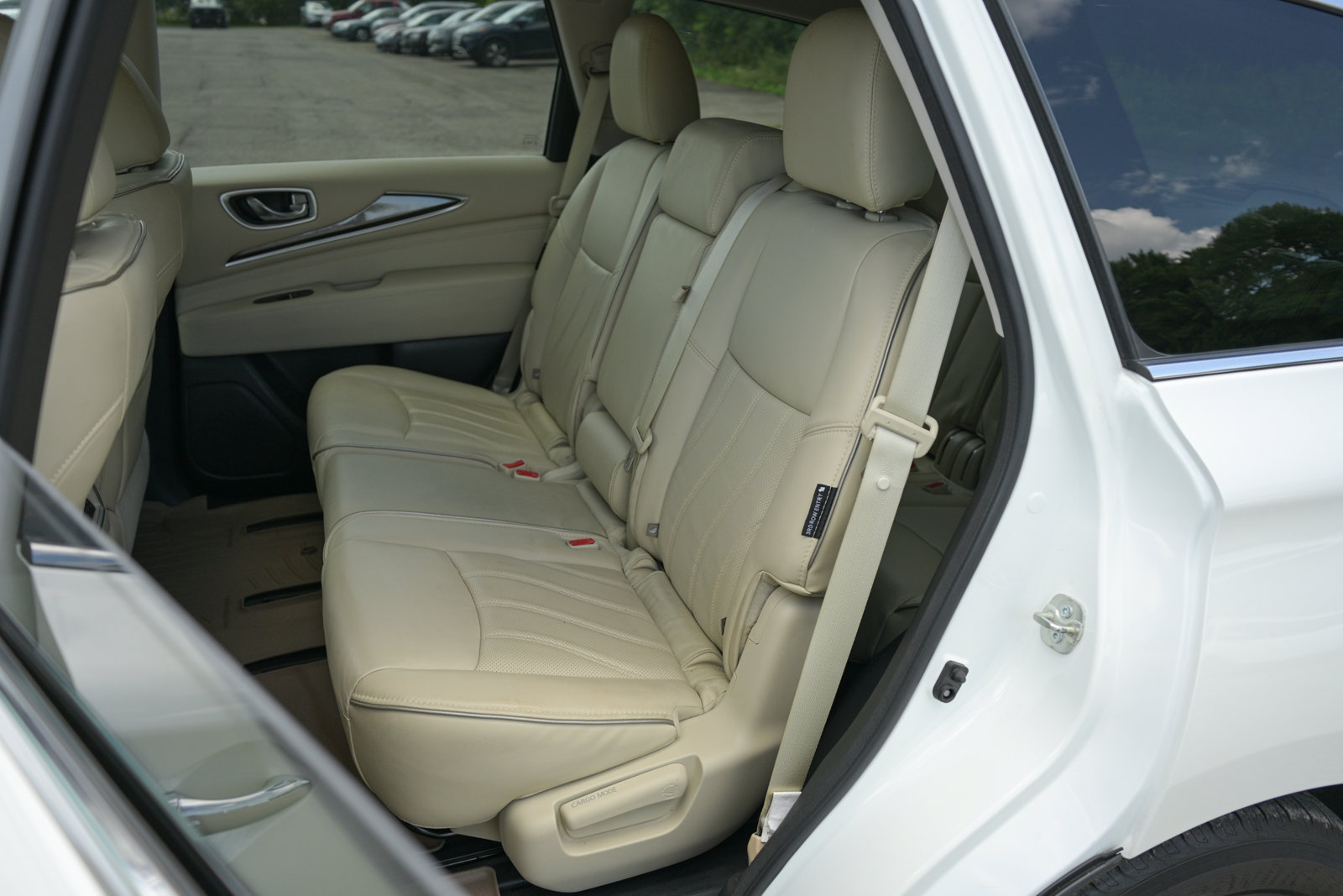 Used 2020 INFINITI QX60 Luxe w/ Essential Package AWD/4WD image 3