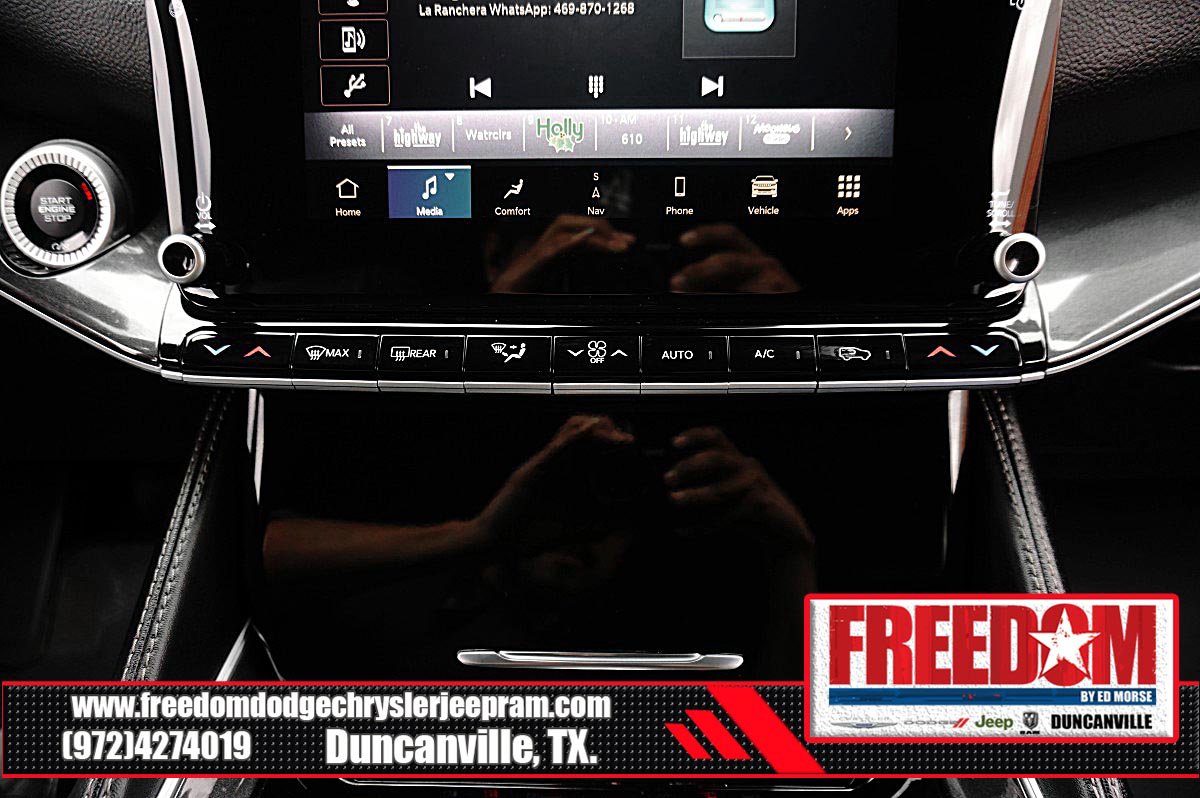 Certified 2023 Jeep Wagoneer 2WD w/ Convenience Group I image 24