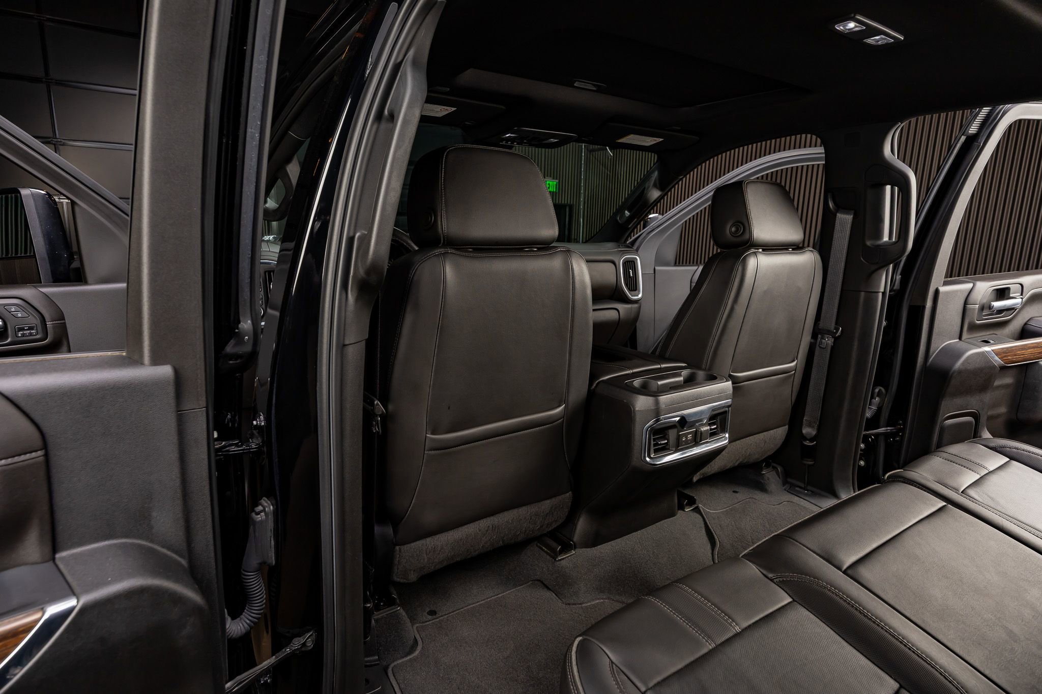 Used 2022 Chevrolet Silverado 3500 High Country image 34