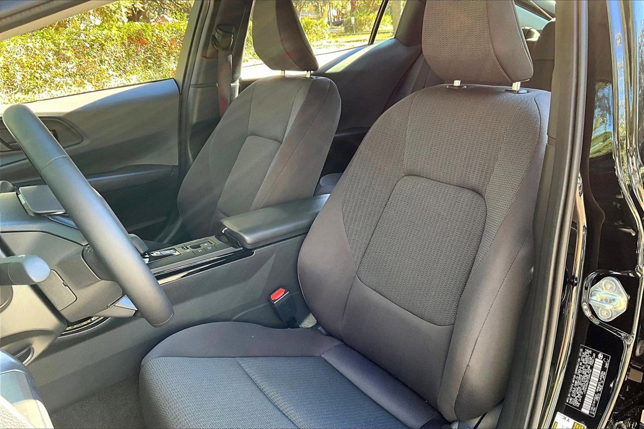 Used 2026 Toyota Prius LE image 18