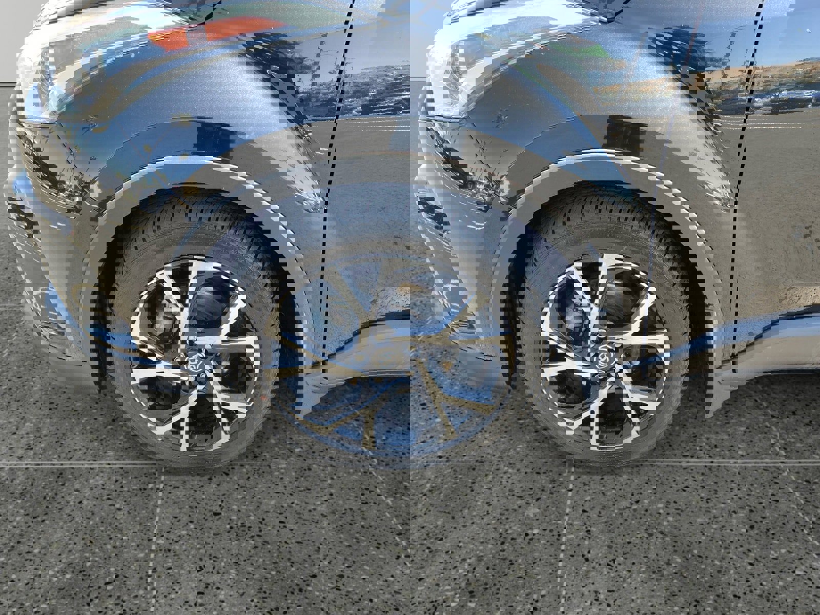 Used 2018 Toyota C-HR XLE image 14