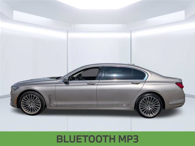 Used 2021 BMW 750i xDrive w/ Executive Package AWD/4WD image 3