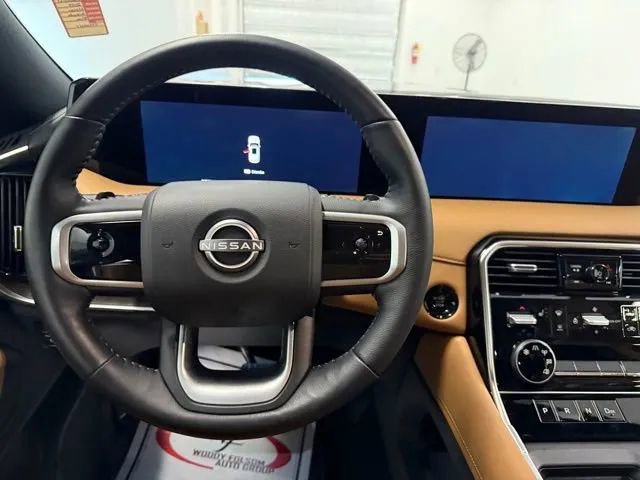 Used 2025 Nissan Armada SL image 18