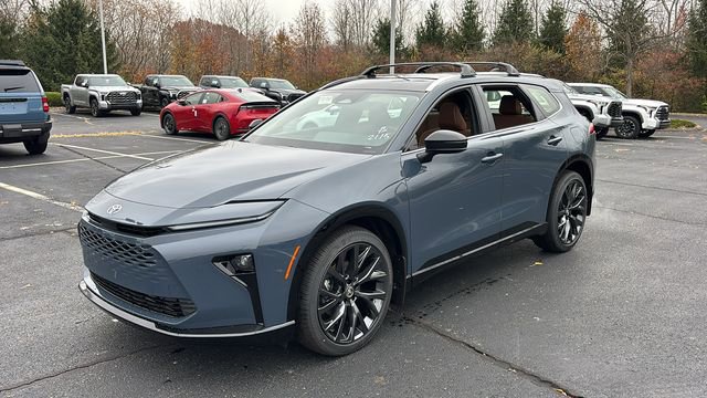 New 2025 Toyota Crown Signia Limited w/ Advanced Technology Package image 2