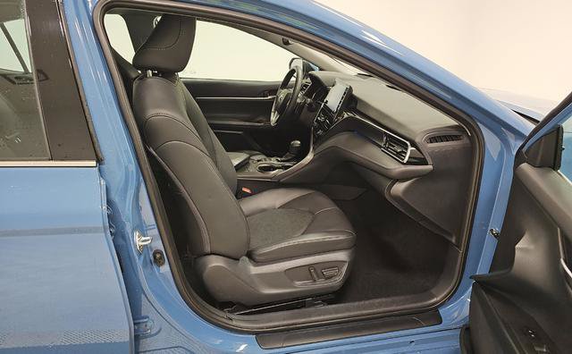 Used 2023 Toyota Camry XSE w/ Cold Weather Package FWD image 7