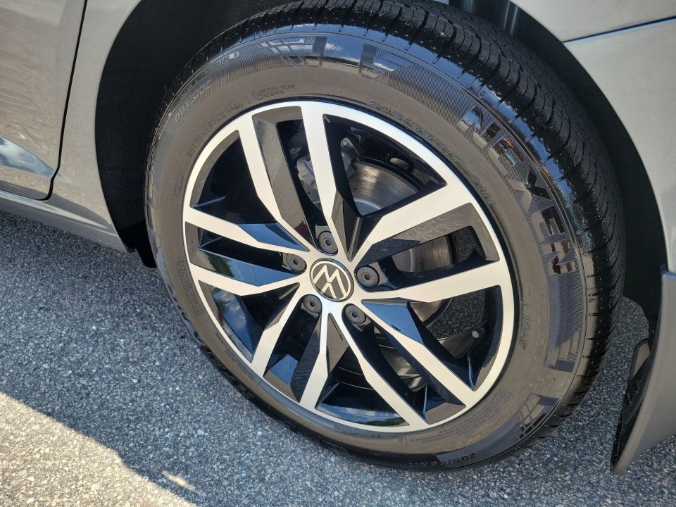 New 2026 Volkswagen Jetta SE FWD image 25