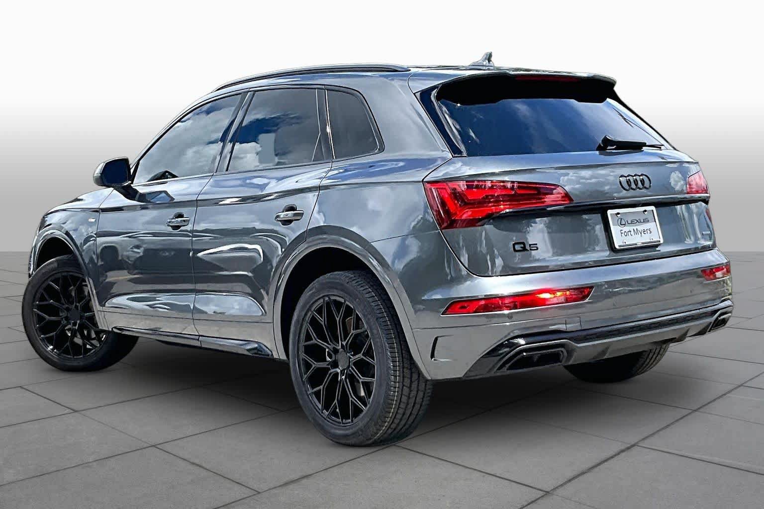 Used 2022 Audi Q5 2.0T Premium Plus w/ Premium Plus Package AWD/4WD image 12