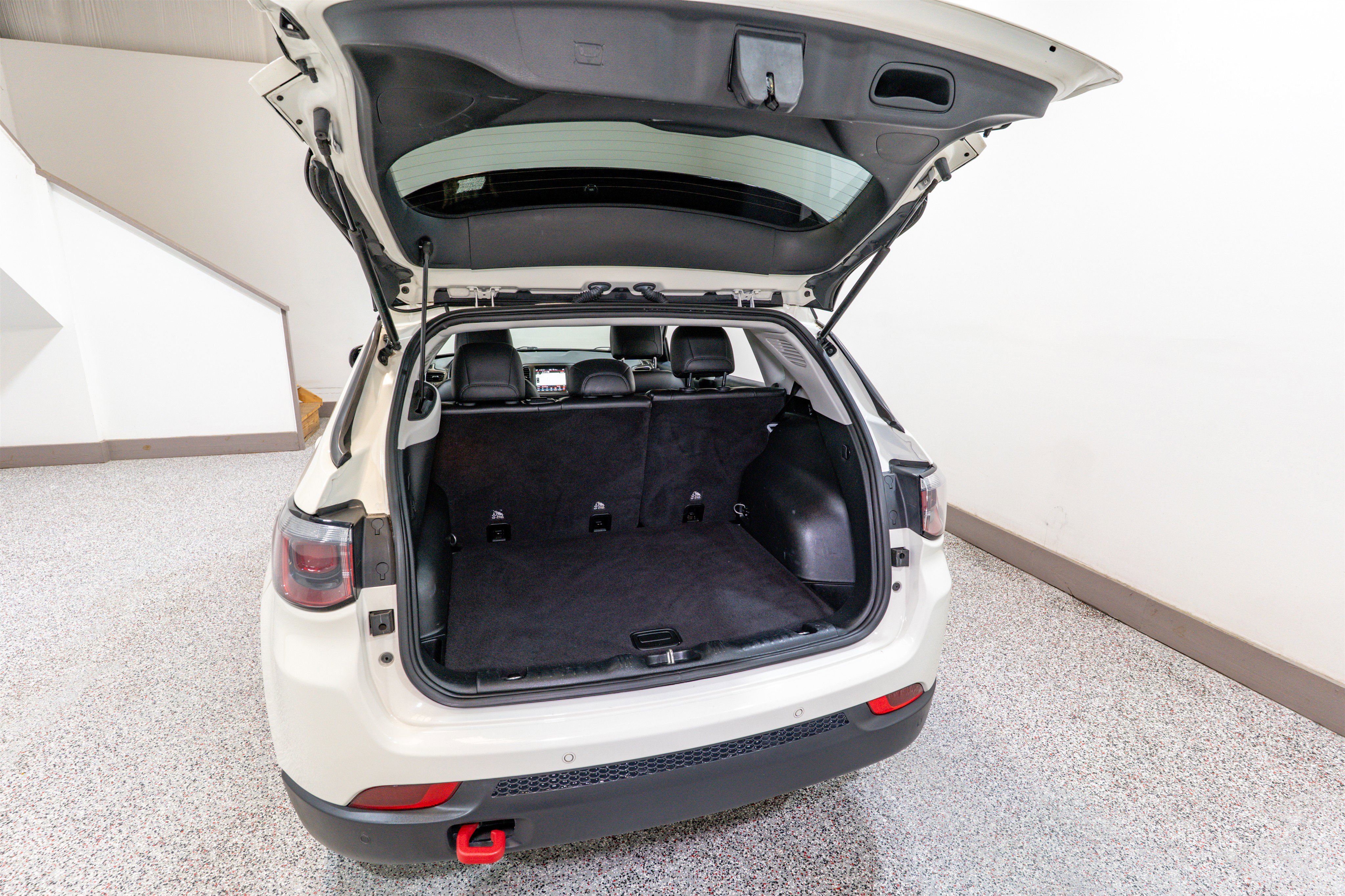 Used 2019 Jeep Compass Trailhawk w/ Cold Weather Group image 31