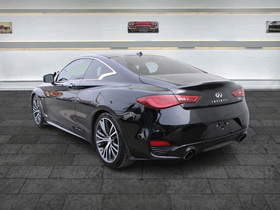 Used 2019 INFINITI Q60 3.0t Luxe w/ Essential Package RWD image 4